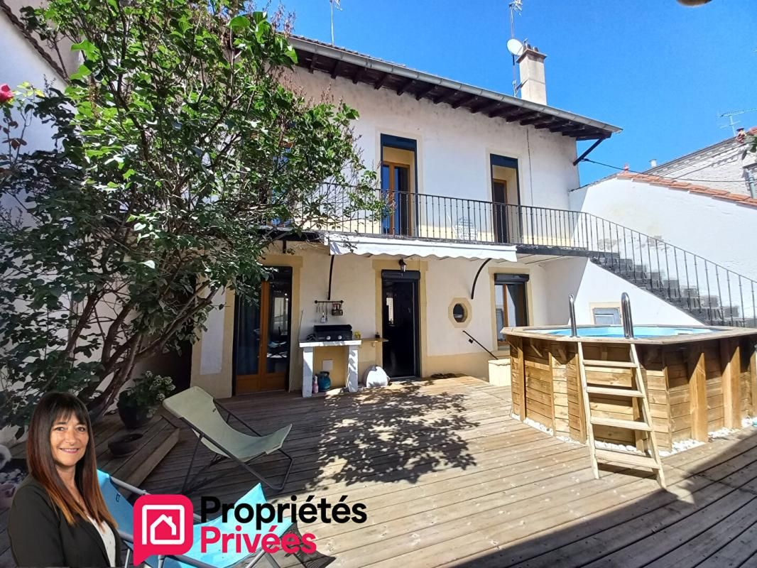LE COTEAU Maison Le Coteau 8 pièce(s) 137 m2 1