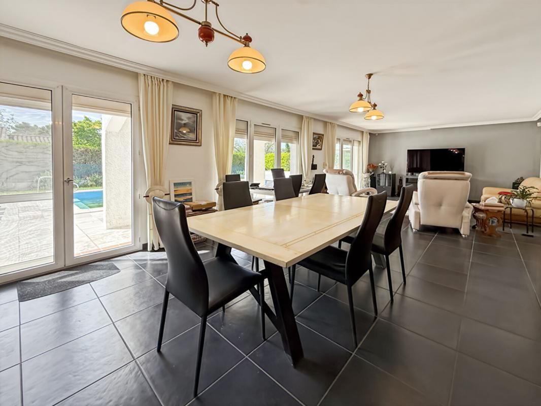 ORGON À vendre maison avec piscine sur les hauteurs d'Orgon 4