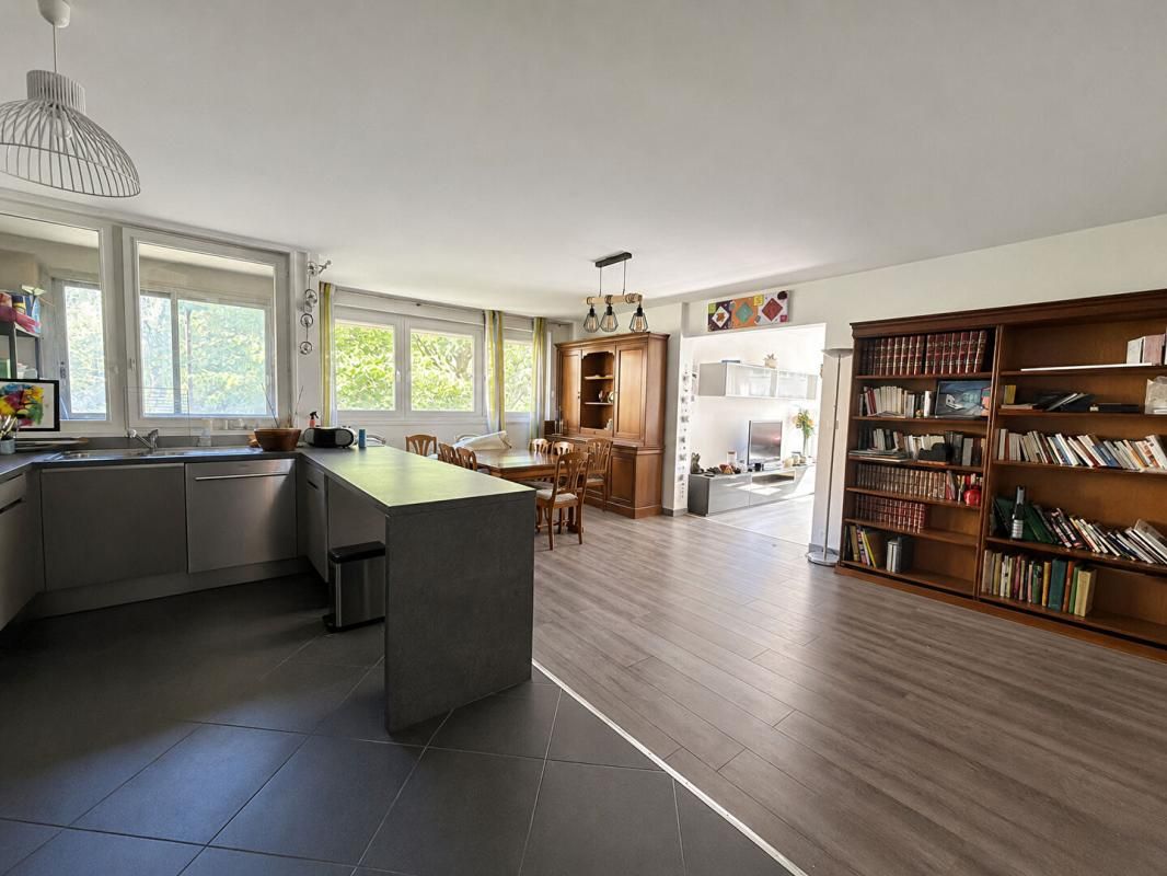 Vente Appartement 5 pièces proche Métro et commerces Charenton-le-Pont