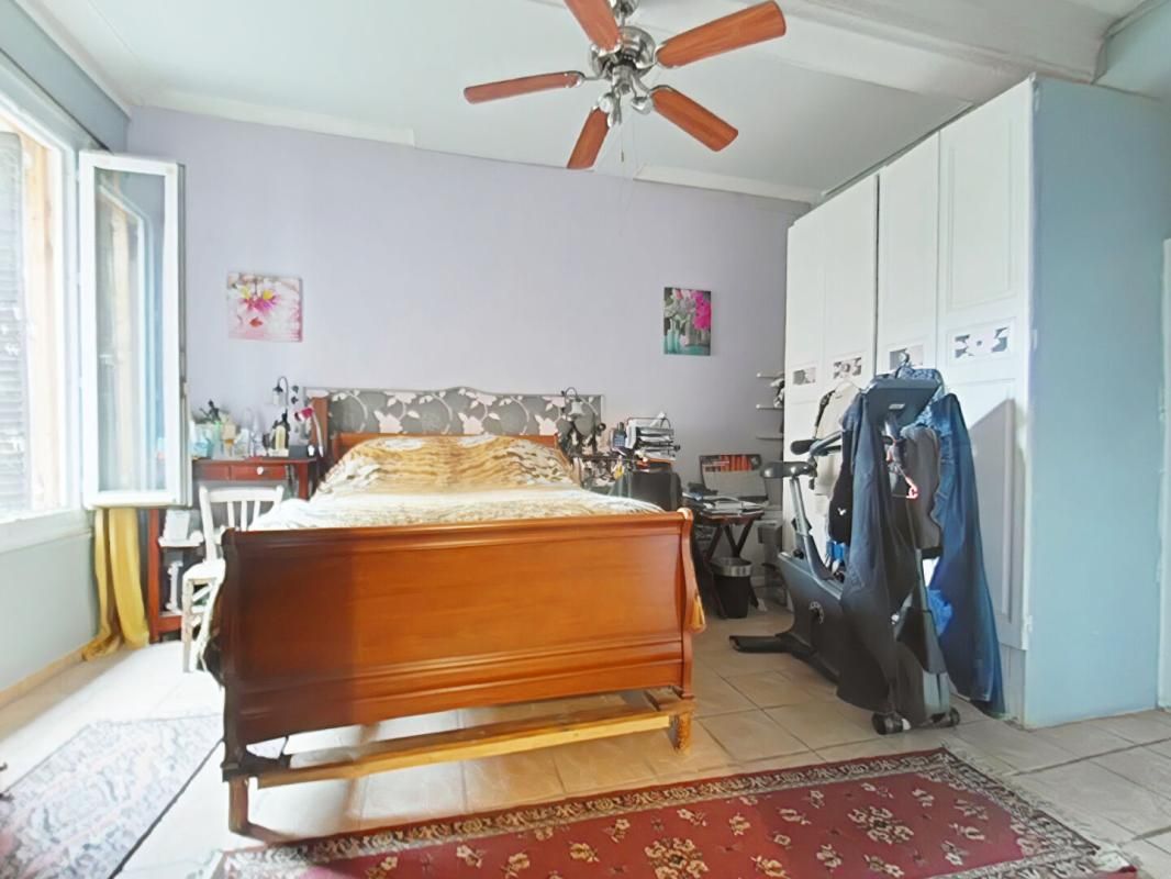 RAISSAC-D'AUDE Maison Raissac D Aude 9 pièce(s) 220 m2 avec garage et cour 4