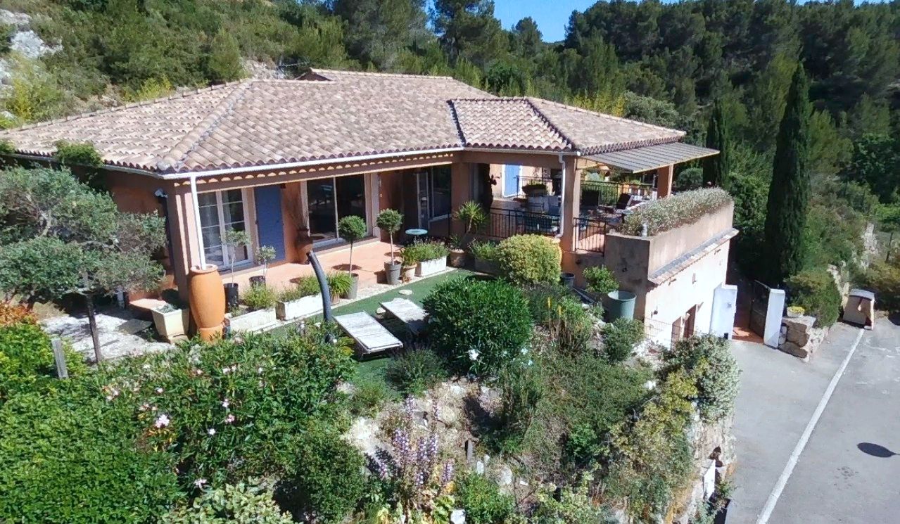 VILLENEUVE-LES-AVIGNON Maison Villeneuve Les Avignon 5 pièce(s) 221 m2 1