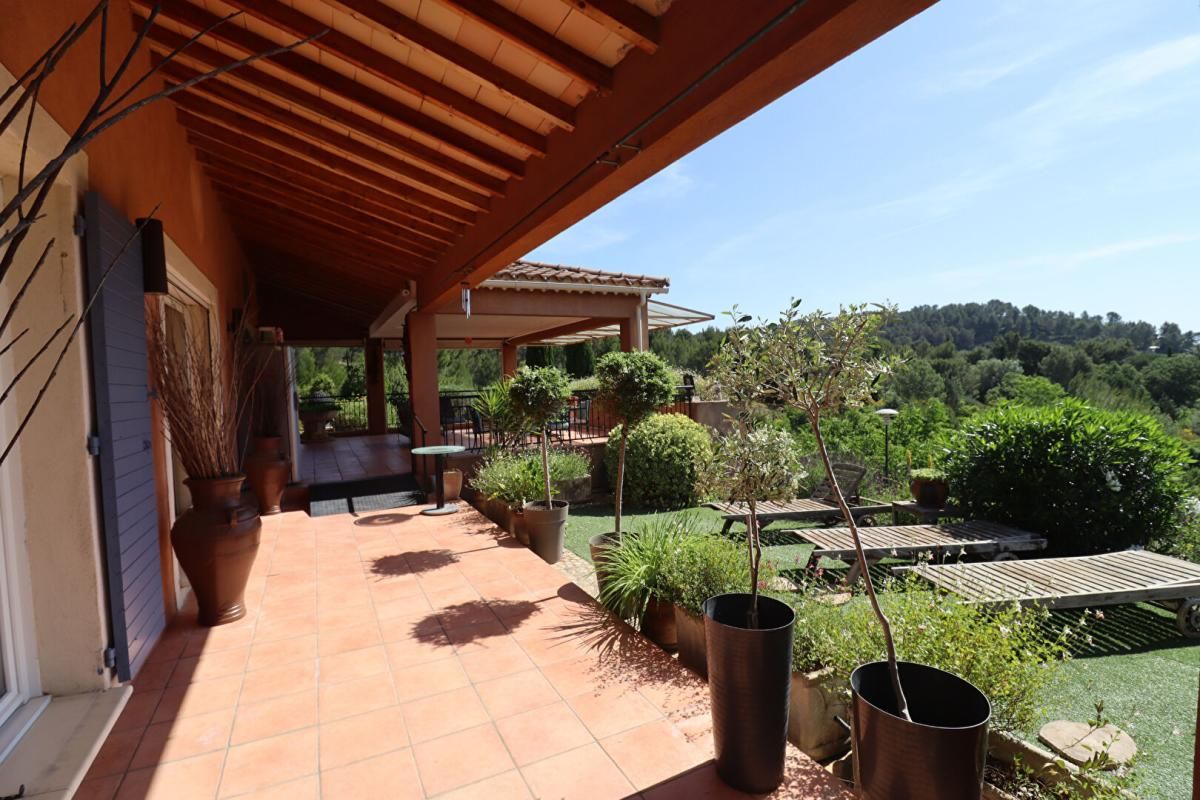 VILLENEUVE-LES-AVIGNON Maison Villeneuve Les Avignon 5 pièce(s) 221 m2 4