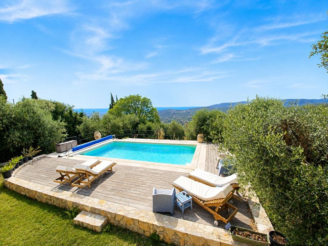 SPERACEDES Superbe villa  202 m² vue mer à deux pas du village 3