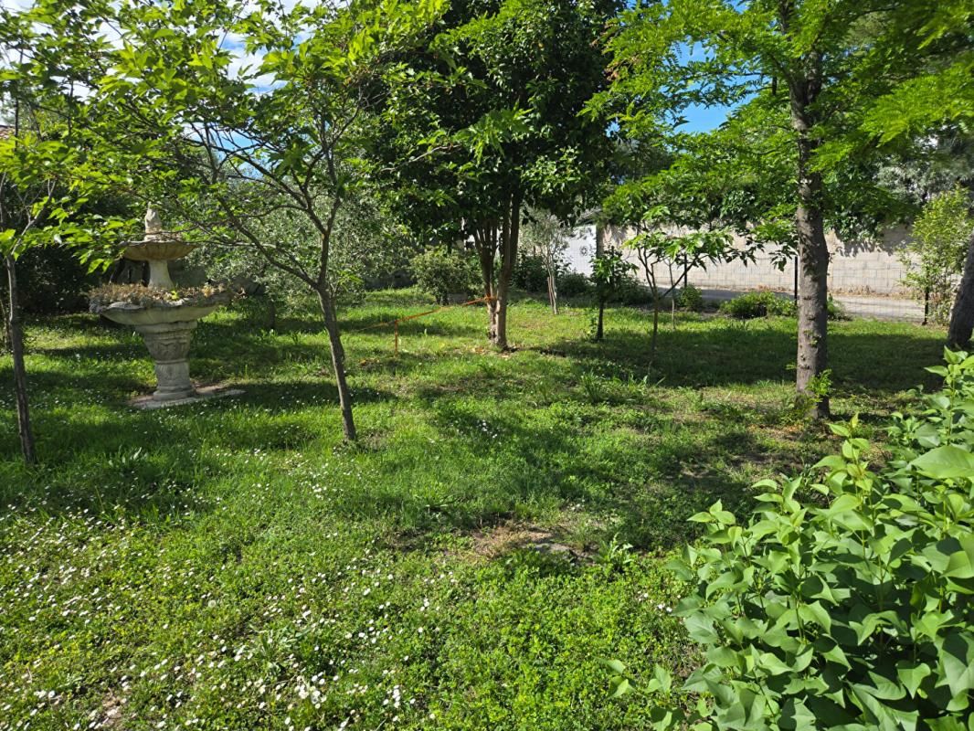 AIGREMONT Villa sans vis à vis  de 120.68 M2 avec piscine  et terrain clos de 2680 M2 3
