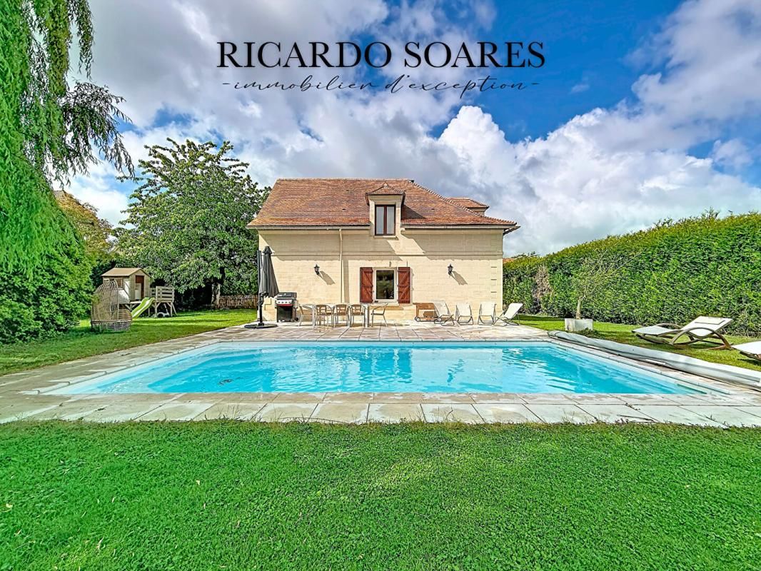 LE MEUX LE MEUX 60880 - VILLA DE CHARME 196m2 / 6 CHAMBRES / PISCINE / 3 GARAGES / TERRAIN 1400m2 1