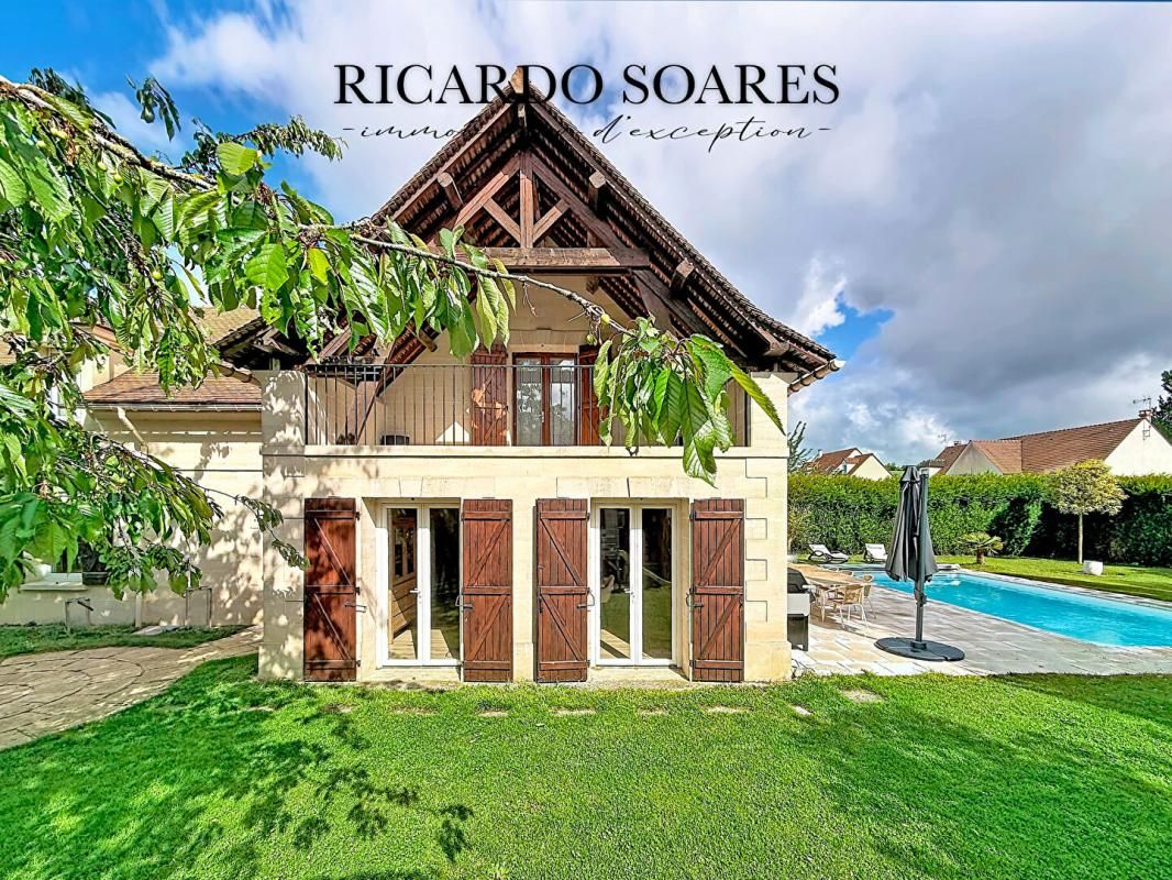 LE MEUX LE MEUX 60880 - VILLA DE CHARME 196m2 / 6 CHAMBRES / PISCINE / 3 GARAGES / TERRAIN 1400m2 2