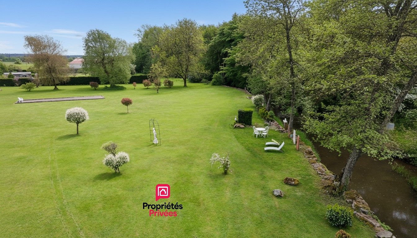 LACHAPELLE-SOUS-CHAUX Ensemble immobilier 1