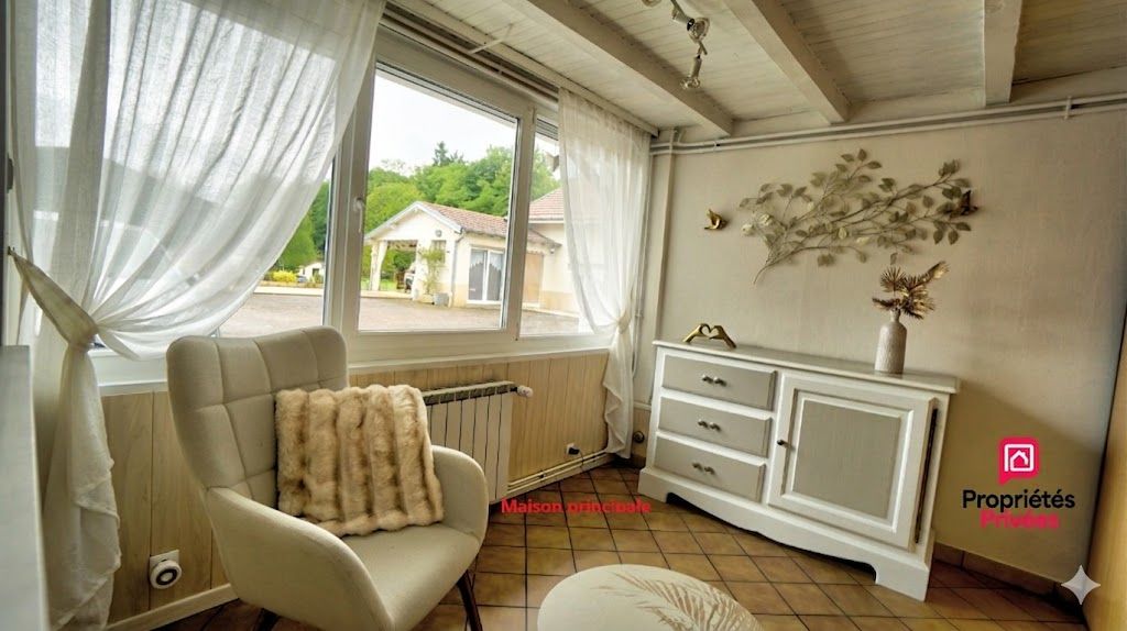LACHAPELLE-SOUS-CHAUX Ensemble immobilier 2