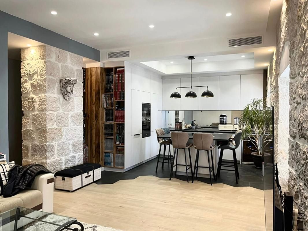 NICE Appartement 3P 65m2 Nice, face vieux port vue mer 3