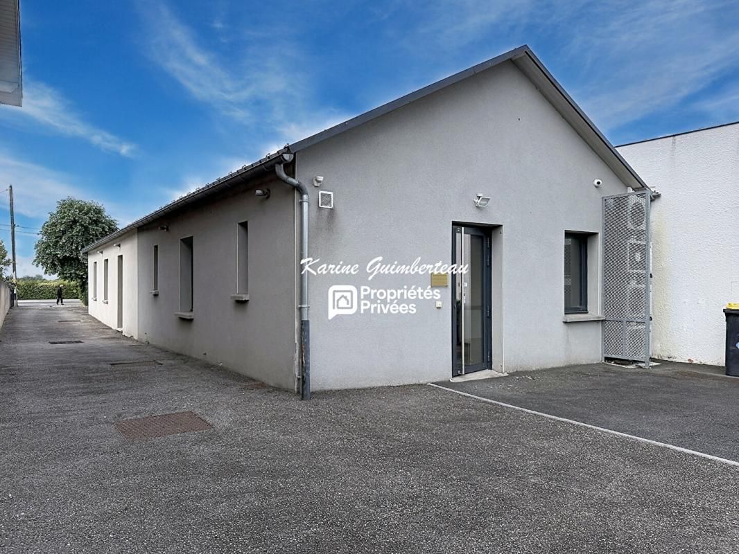 Visibilité maximale pour local professionnel indépendant Libourne 100 m2