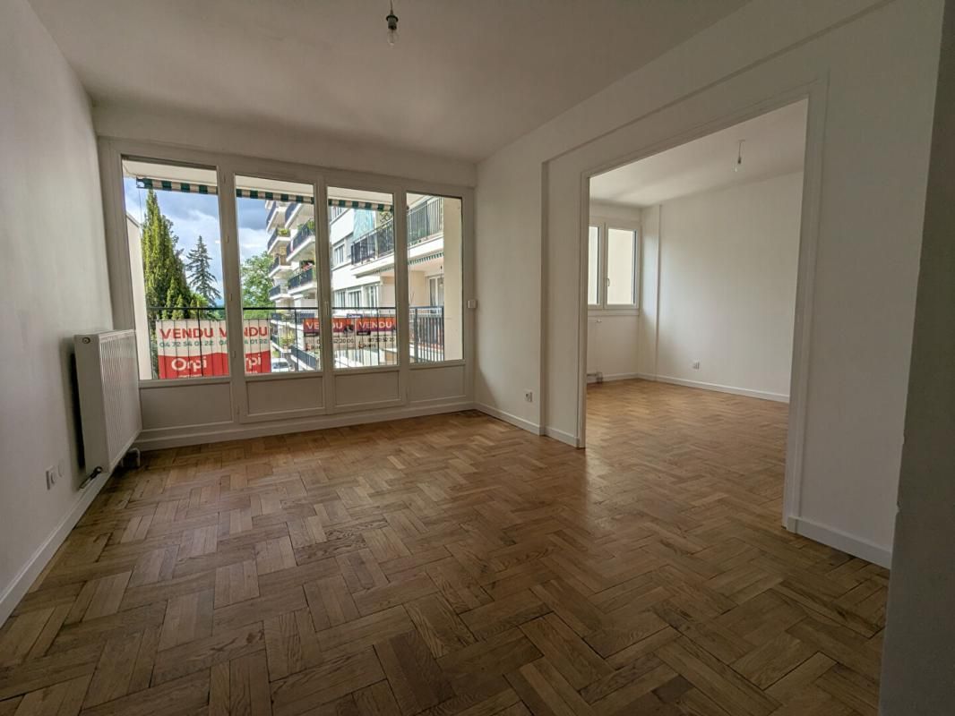 SAINTE-FOY-LES-LYON Joli T2 bis appartement entièrement rénové à neuf - CHARCOT 2