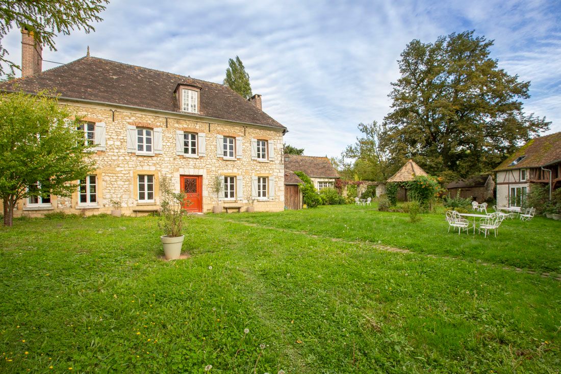 PRESSAGNY-L'ORGUEILLEUX Maison Traditionnelle et dépendances à Pressagny - L'Orgueilleux 27510 16 pièces 11 Chambres 392 m2 2