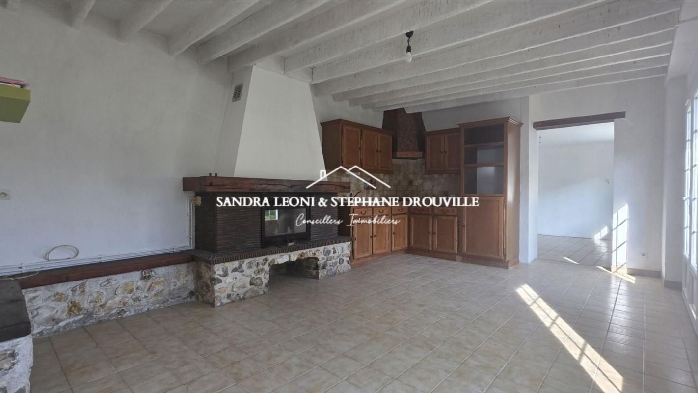 MAINTENON PROCHE MAINTENON - SAINT PIAT CHARMANTE MAISON DE 52 m² 3
