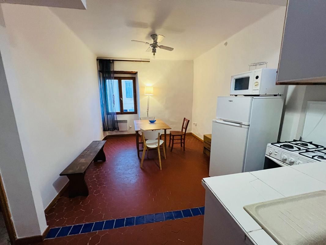 SAINT-CHAMAS Immeuble de rapports 83 m² 3