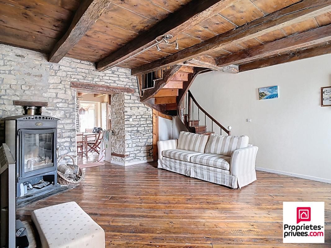 COURCHATON Maison en pierre Courchaton 5 pièces 138 m2 + dépendance 90 m2 1