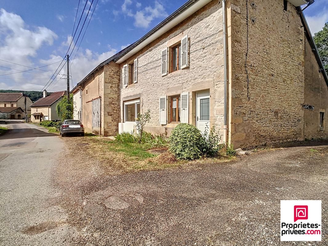COURCHATON Maison en pierre Courchaton 5 pièces 138 m2 + dépendance 90 m2 2