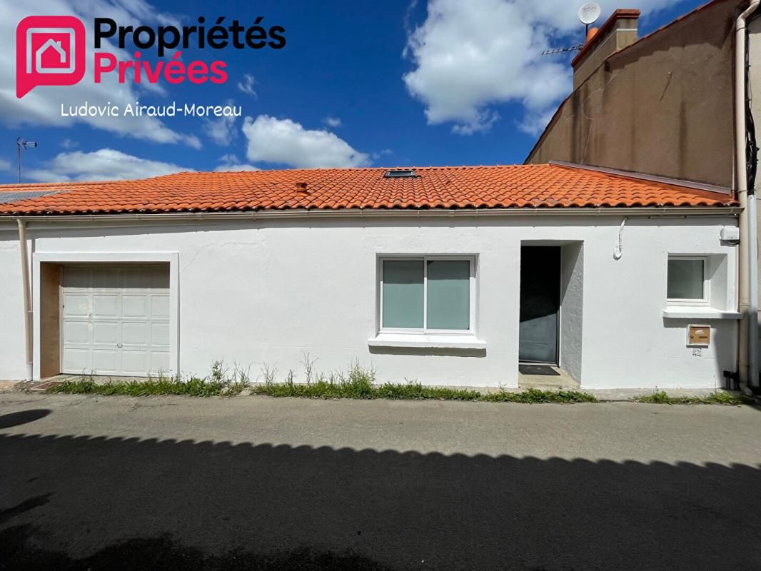 Maison rénovée au coeur de Corsept (44560) avec garage et jardin