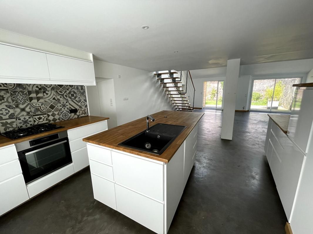 CORSEPT Maison rénovée au coeur de Corsept (44560) avec garage et jardin 4