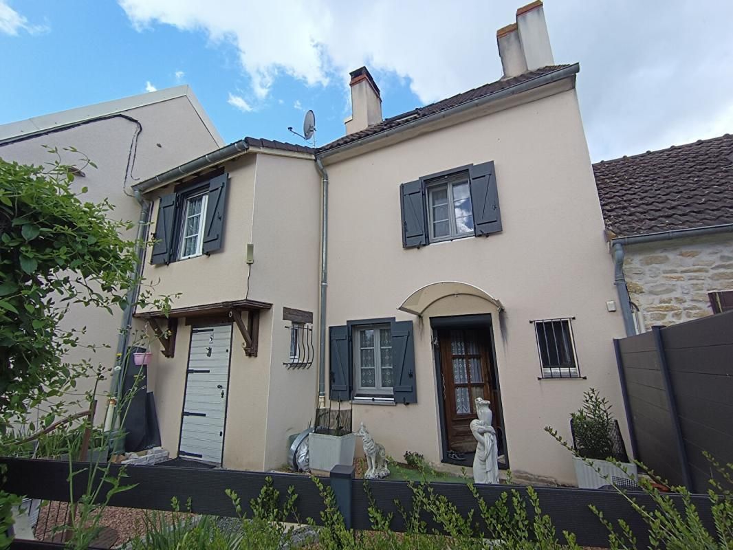 SAINT-PARIZE-LE-CHATEL MOIRY - MAISON DE BOURG 69 M2 1