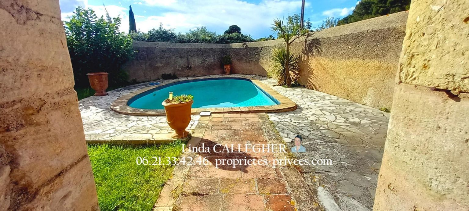 PéZENAS Maison Pezenas 6 pièce(s) 217 m2 1