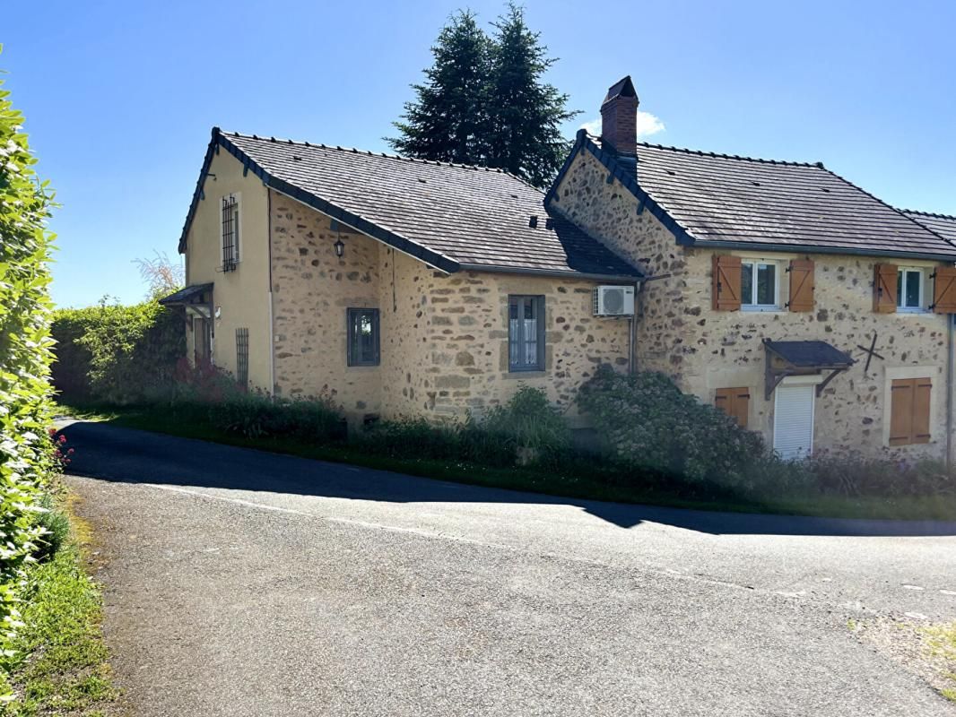 2 Maisons Saint Pereuse 5 pièce(s) 143 m2