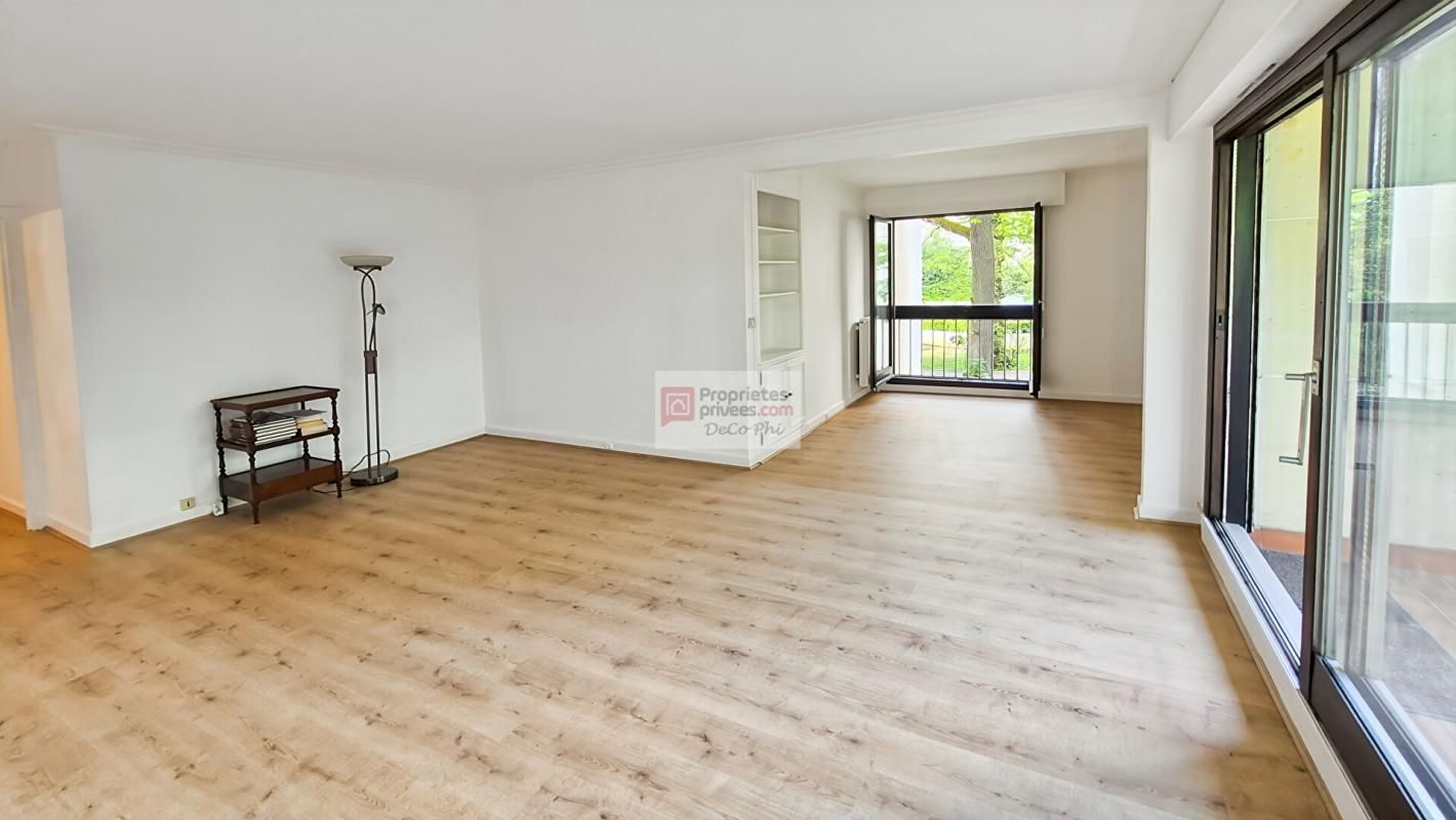 VERSAILLES Appartement  terrasse  4 pièces  92 m2  Versailles 2