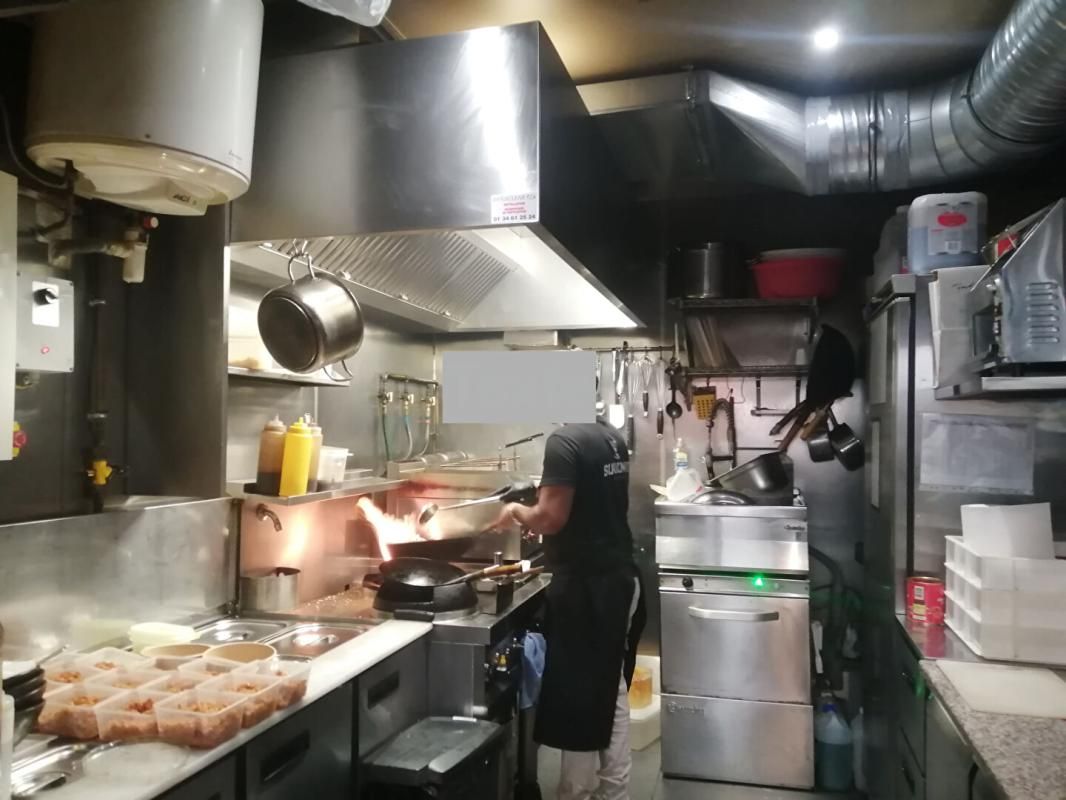PARIS-11E-ARRONDISSEMENT 75011 PARIS : RESTAURANT RAPIDE AVEC HOTTE - 25 M² - RUE VIVANTE ET TRÈS PASSANTE 3