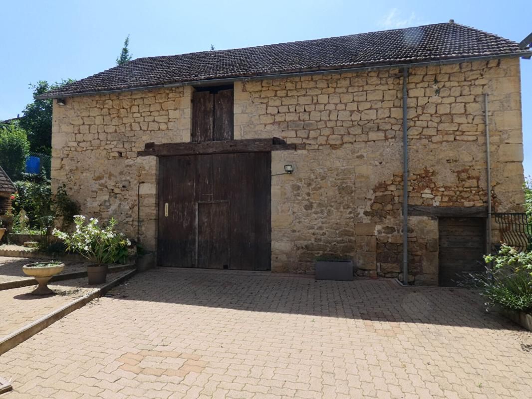 CHERVEIX-CUBAS Maison 115 m2 / 3 chambres / grange / terrain 2900m² 1