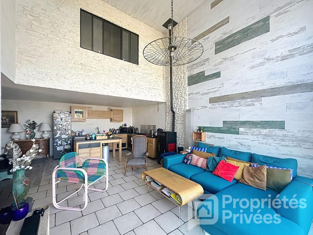 ANDILLY Maison de caractère pierres et bois 145 m² 3