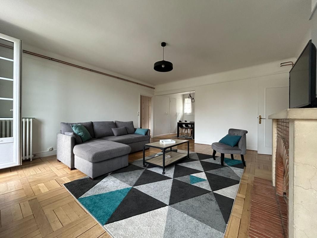 LISIEUX 14100 Lisieux Appartement 5 pièces rénové 185 000 Euros 2