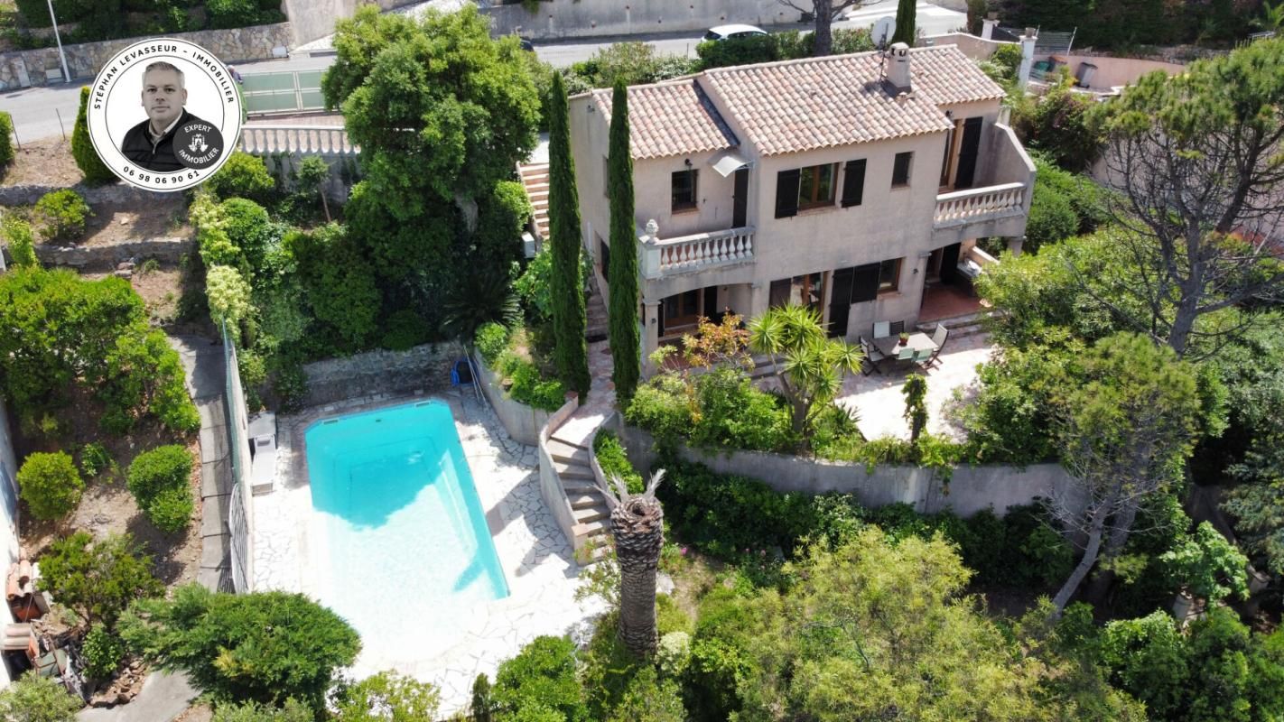 Maison de type 5 - Piscine