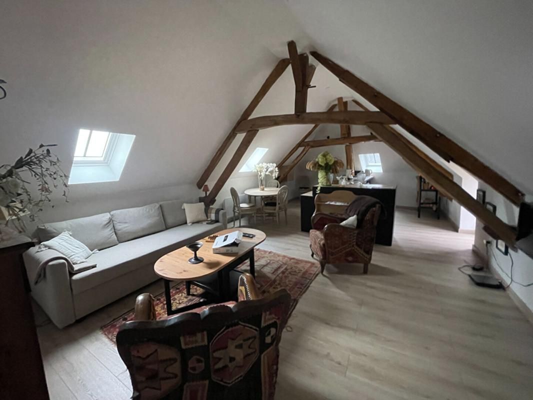 BELLEME Bellême centre - Immeuble de rapport avec commerce et appartements meublés - Rentabilité et potentiel d'évolution 3