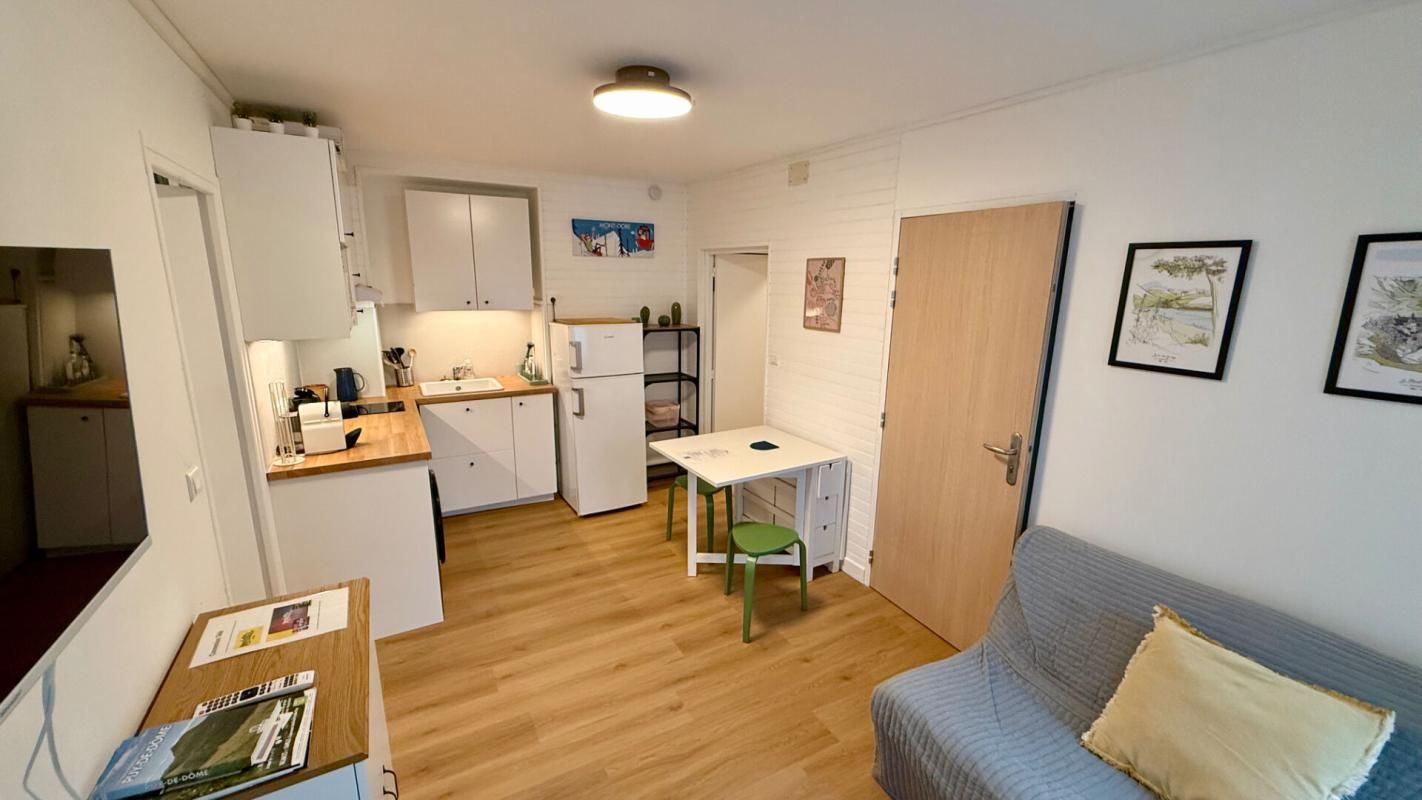 MONT-DORE Maison Mont Dore 5 pièce(s) 79.99 m2 3