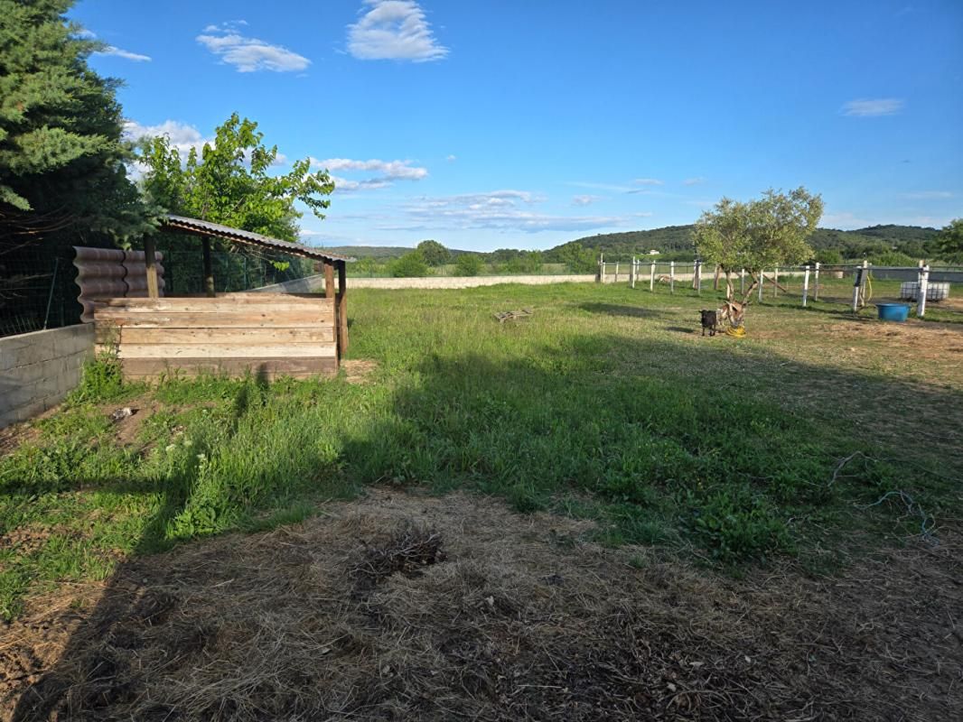 BAGARD Mas de 6 pièces d'environ 171 m2 rénové avec dépendances sur un terrain de 6465 m2 3