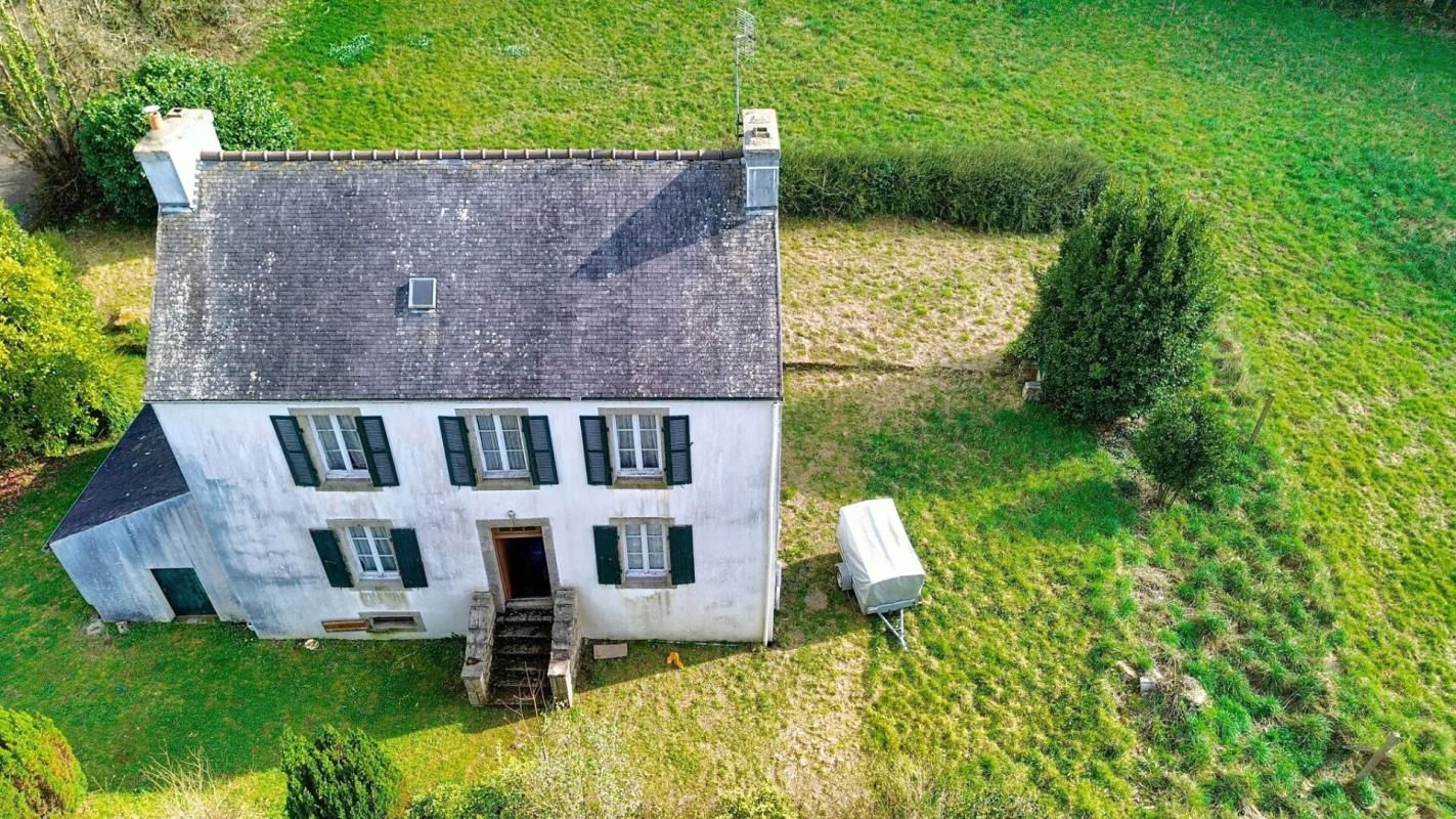 PLOUIGNEAU Maison 108 m2 terrain 4650m² dont terrain constructible de 1000m² 4