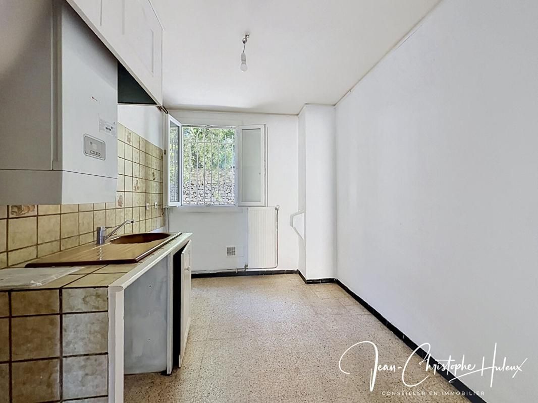 NIMES 30000 Nimes  Croix de Fer, Appartement 4 pièces 67m2 4