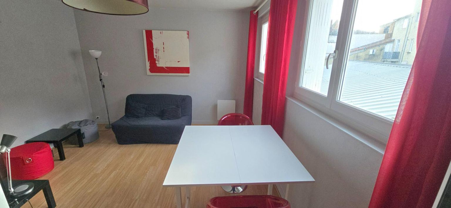 PERIGUEUX Appartement T1, meublé, d'une surface de 27.40 m², dans le centre ville de Périgueux 2