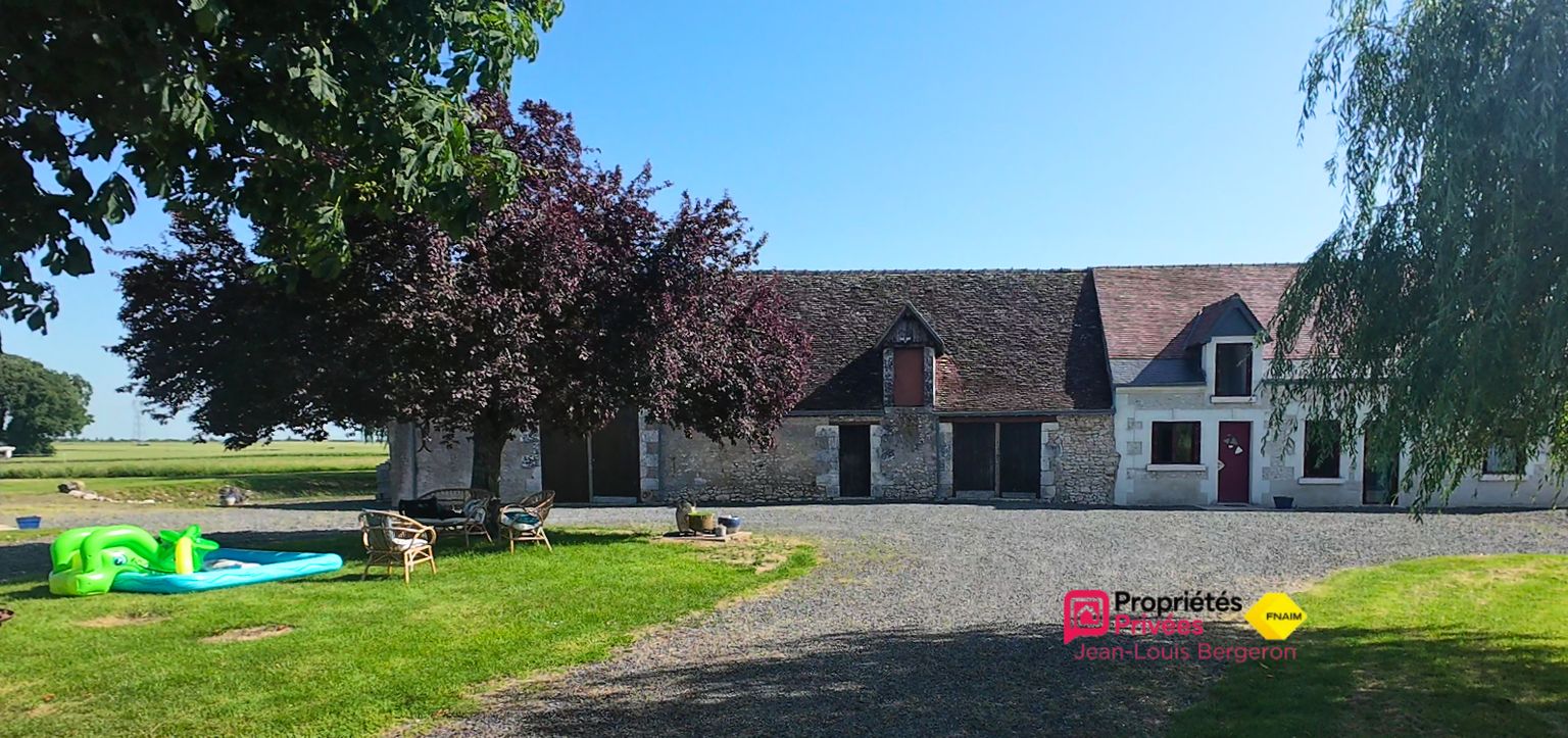 ATHEE-SUR-CHER Longère rénovée109m2 + dépendances à fort potentiel 1