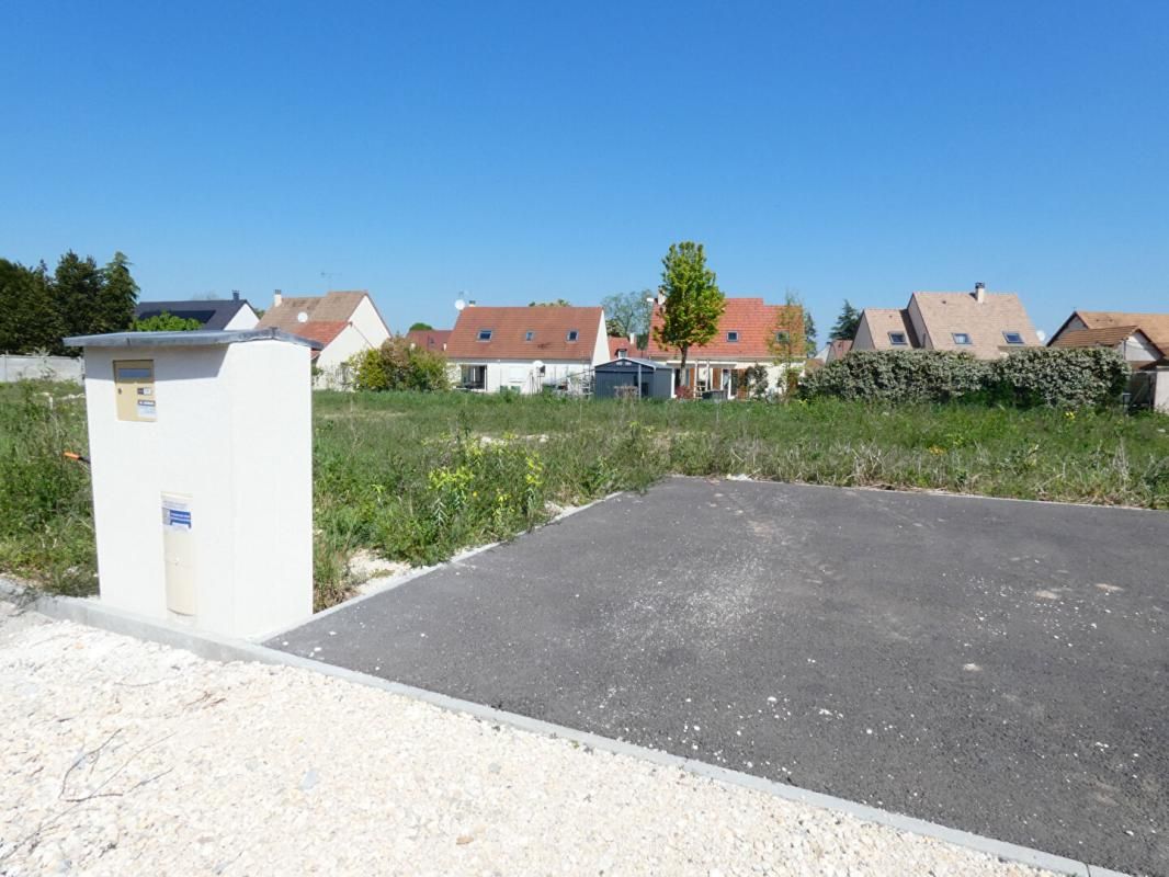 ANET Terrain viabilisé OULINS 2