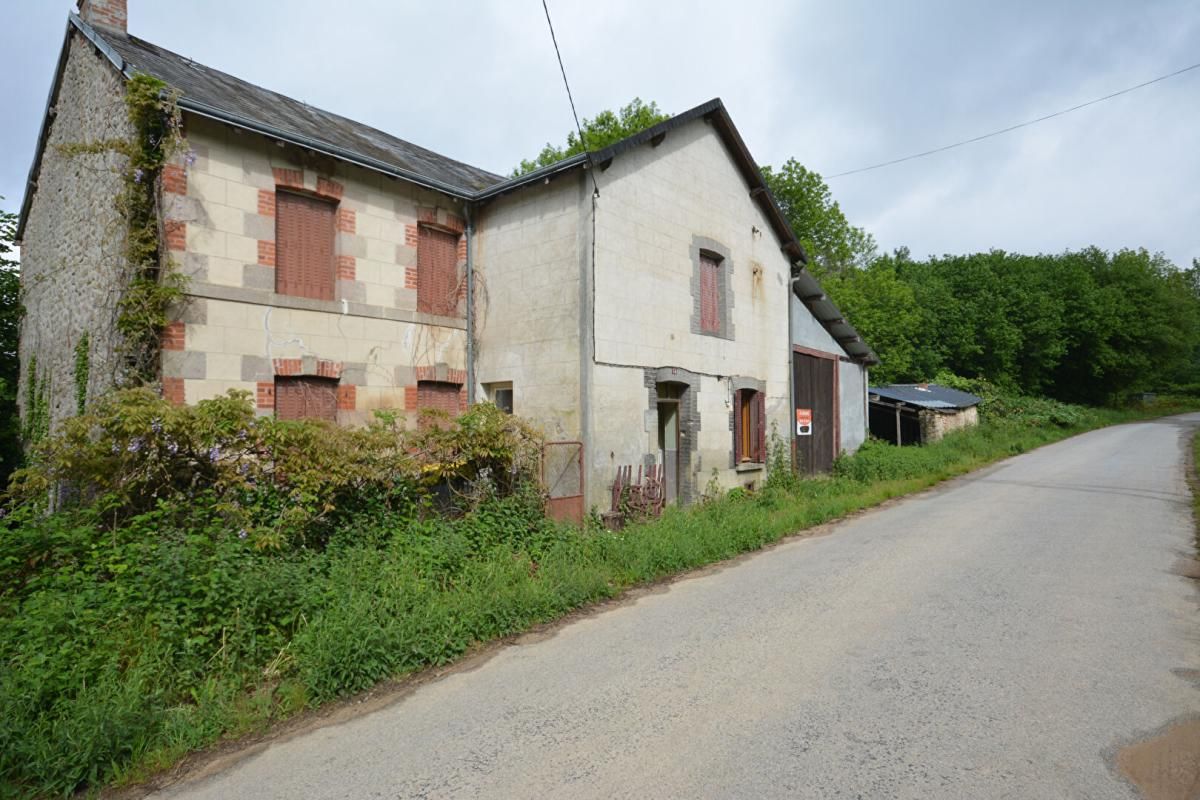 SAINT-GOUSSAUD Maison à rénover à la campagne 1