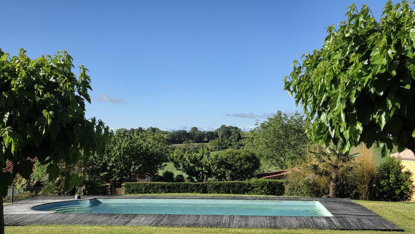 MIRANDE Maison Mirande 6 pièce(s) 112 m2 avec vue sur les Pyrénées 2