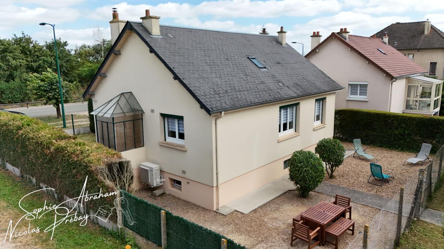 TOURY Maison 3 pièces avec sous-sol et grand jardin à Toury 2