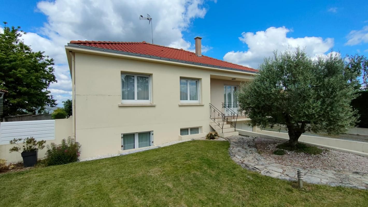 LA VERRIE Maison La Verrie 5 pièces 93 m2 2