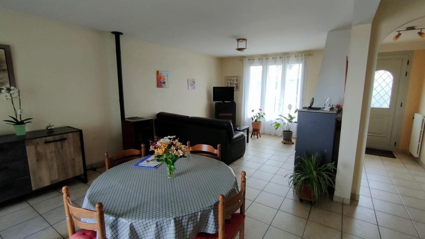 LA VERRIE Maison La Verrie 5 pièces 93 m2 3
