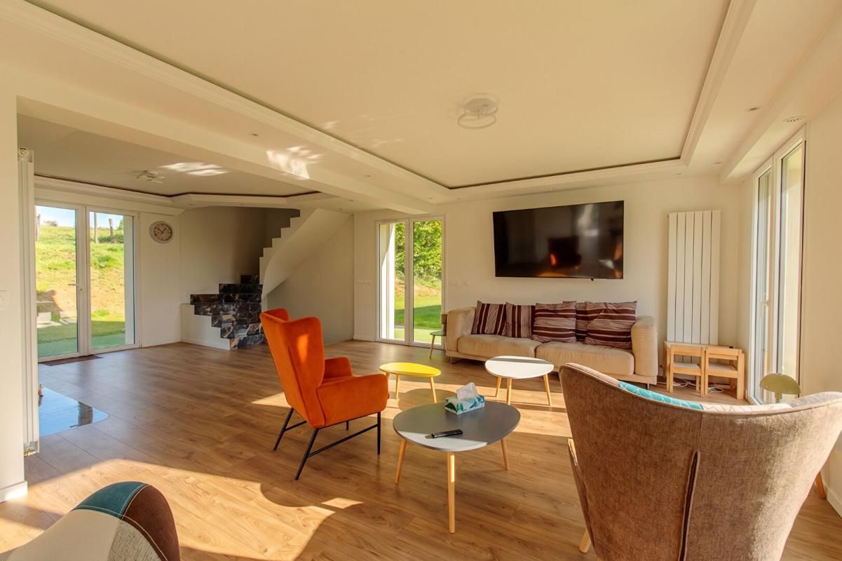 SERAINCOURT Coup de coeur à Seraincourt : Maison rénovée et vue imprenable 4