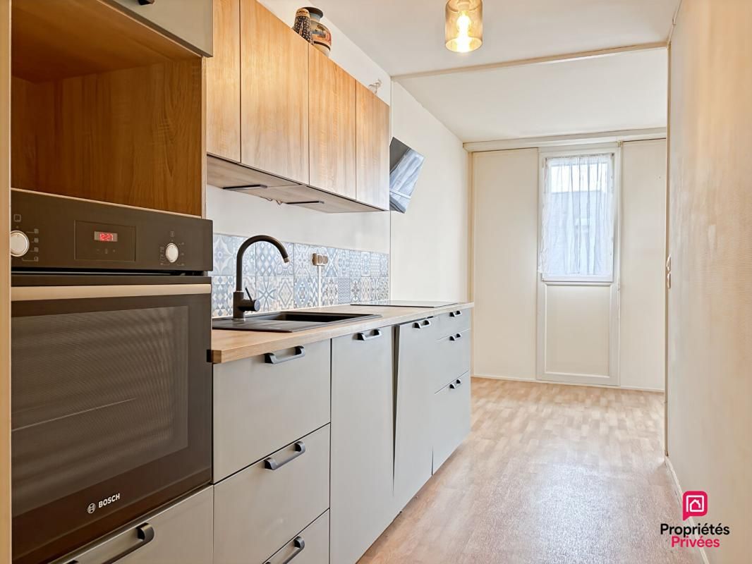 TRELAZE Appartement Trelaze 2 pièce(s) 56.9 m2 3