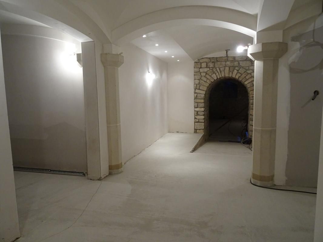 BAR-SUR-SEINE Caves  Voutées 3