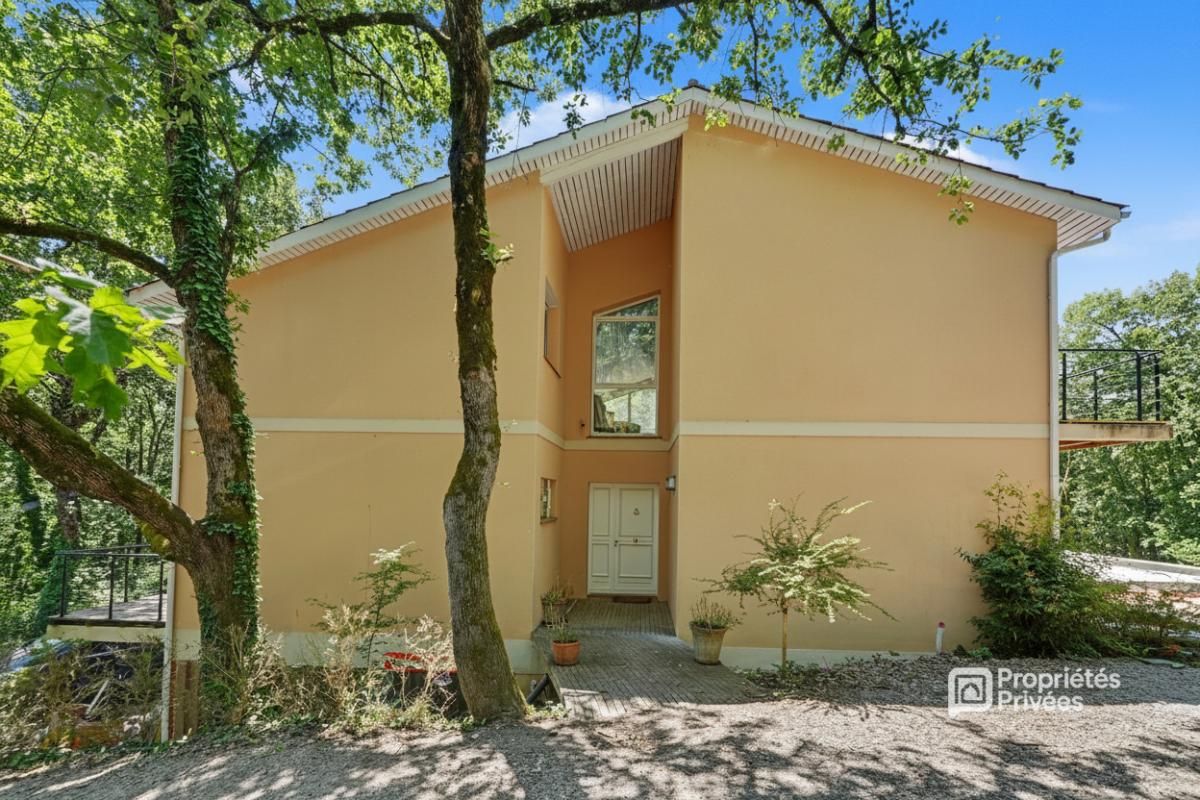 BOULOC Maison T5 de 181m2, 200 m2 de dépendace sur 2000 m2 de parcelle 1