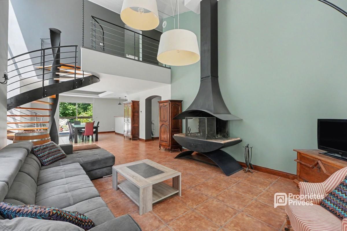BOULOC Maison T5 de 181m2, 200 m2 de dépendace sur 2000 m2 de parcelle 3