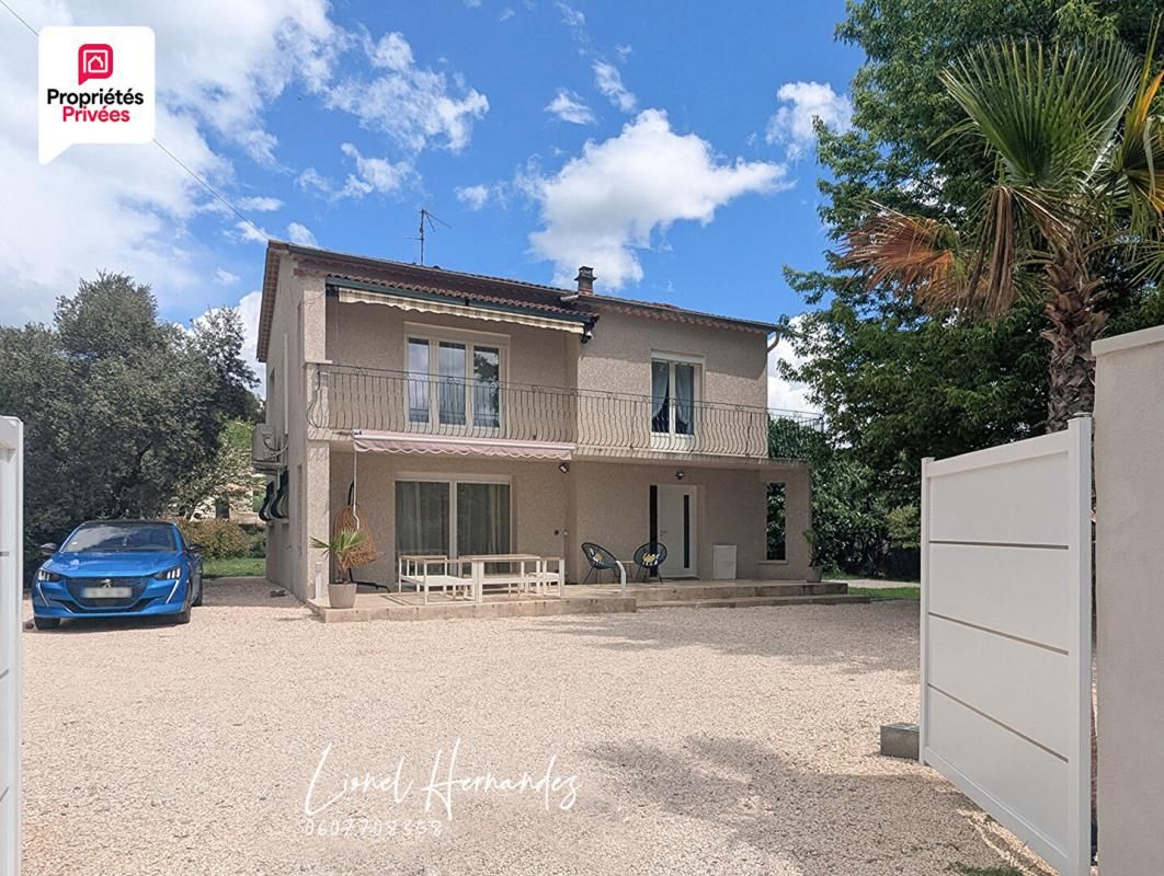 ALES Maison rénovée de 123 m² avec terrain plat, clos et arboré de 1250 m² 1